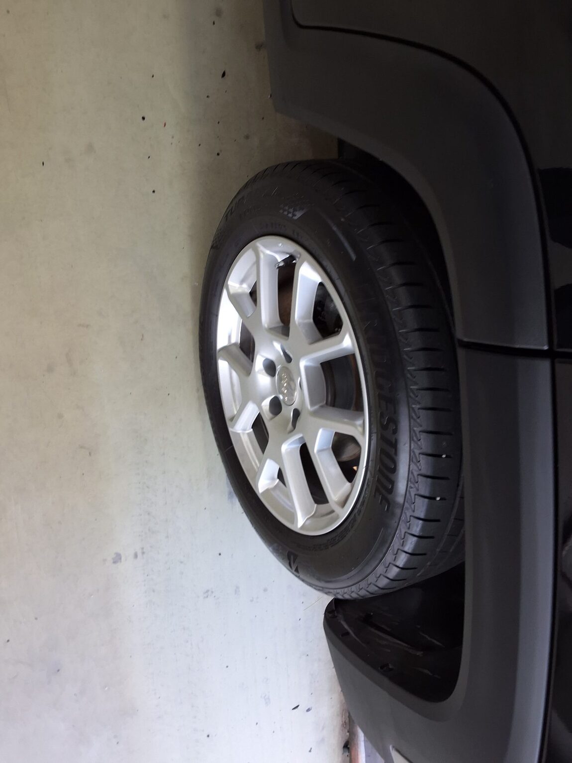 JEEP RENEGADE 2.4 GASOLINE LONGITUDE 2021 - zdjęcie 22