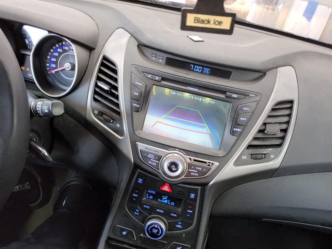 HYUNDAI THE NEW AVANTE MD 1.6 GDi SMART 2015 - zdjęcie 18