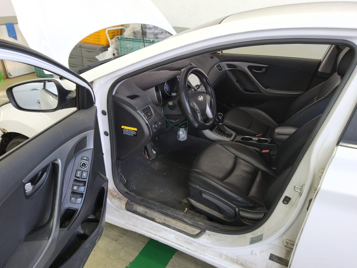 HYUNDAI THE NEW AVANTE MD 1.6 GDi SMART 2015 - zdjęcie 10