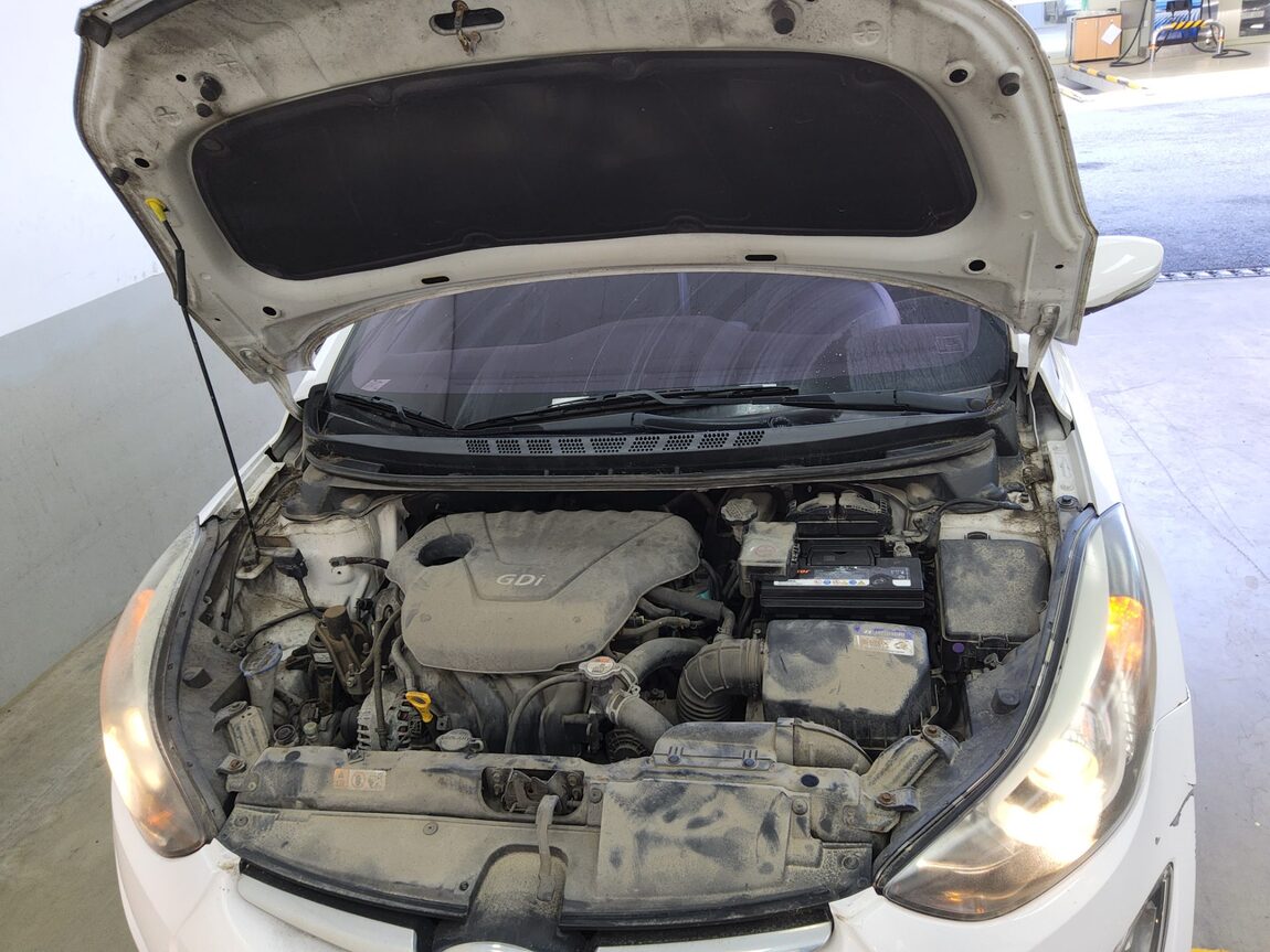 HYUNDAI THE NEW AVANTE MD 1.6 GDi SMART 2015 - zdjęcie 19