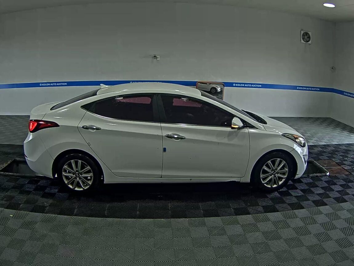 HYUNDAI THE NEW AVANTE MD 1.6 GDi SMART 2015 - zdjęcie 4