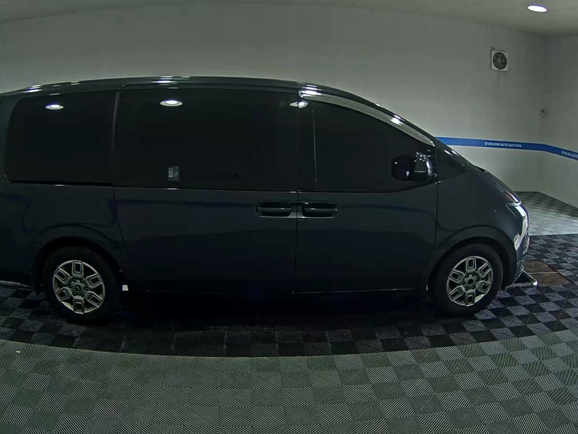 HYUNDAI STARIA 2.2 DIESEL TOURER 9-SEATER 4WD MODERN 2025 - zdjęcie 4