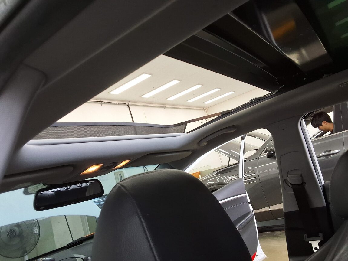 HYUNDAI NEW i30 1.6 VGT UNIQUE 2012 - zdjęcie 18