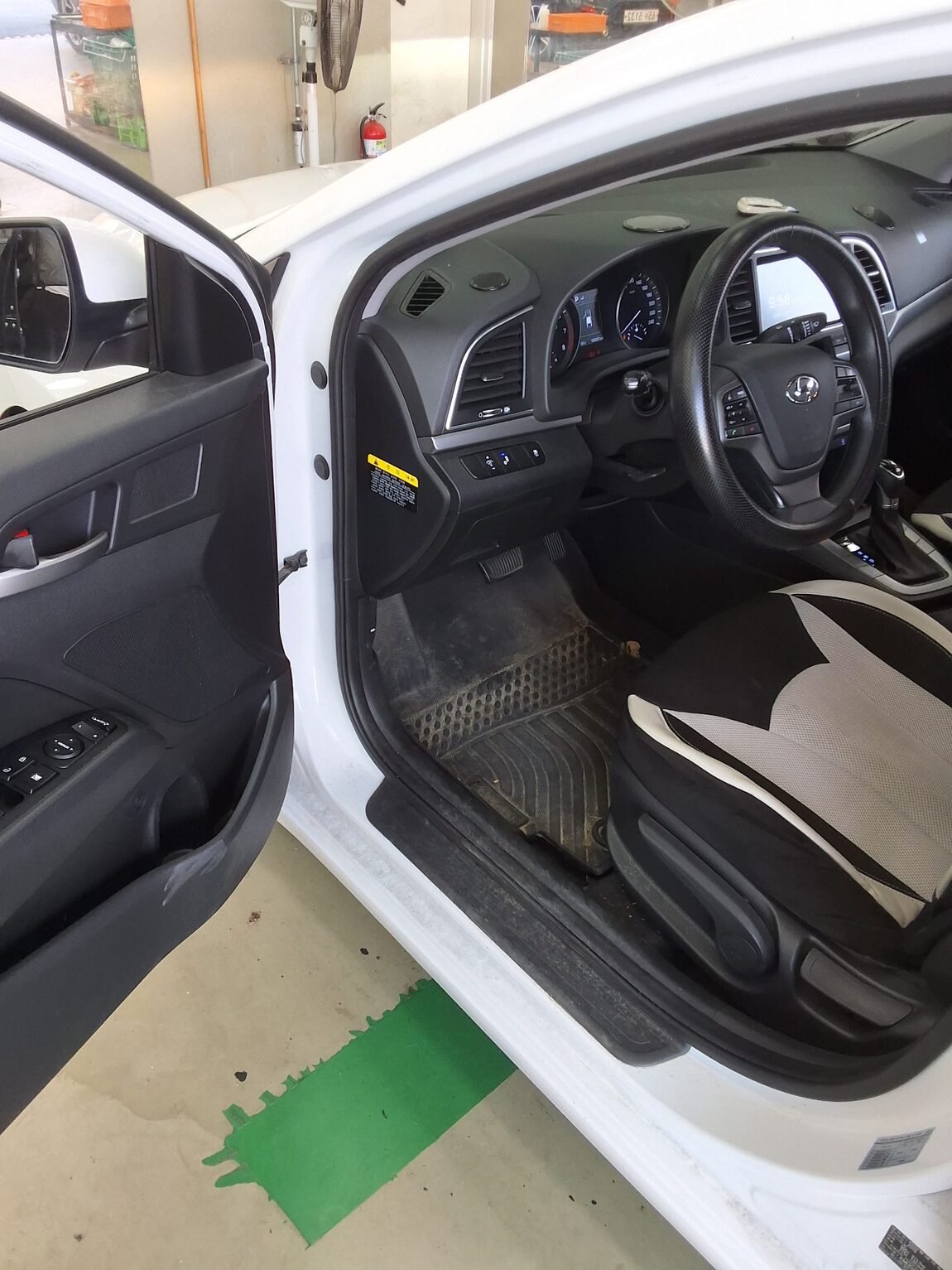 HYUNDAI AVANTE AD 1.6 GDi VALUE PLUS 2018 - zdjęcie 10