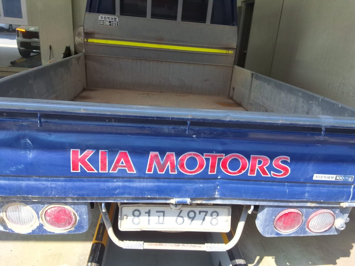 KIA BONGO III CARGO CRDi DOUBLE CAB EXTRA LONG WHEELBASE 2017 - zdjęcie 16