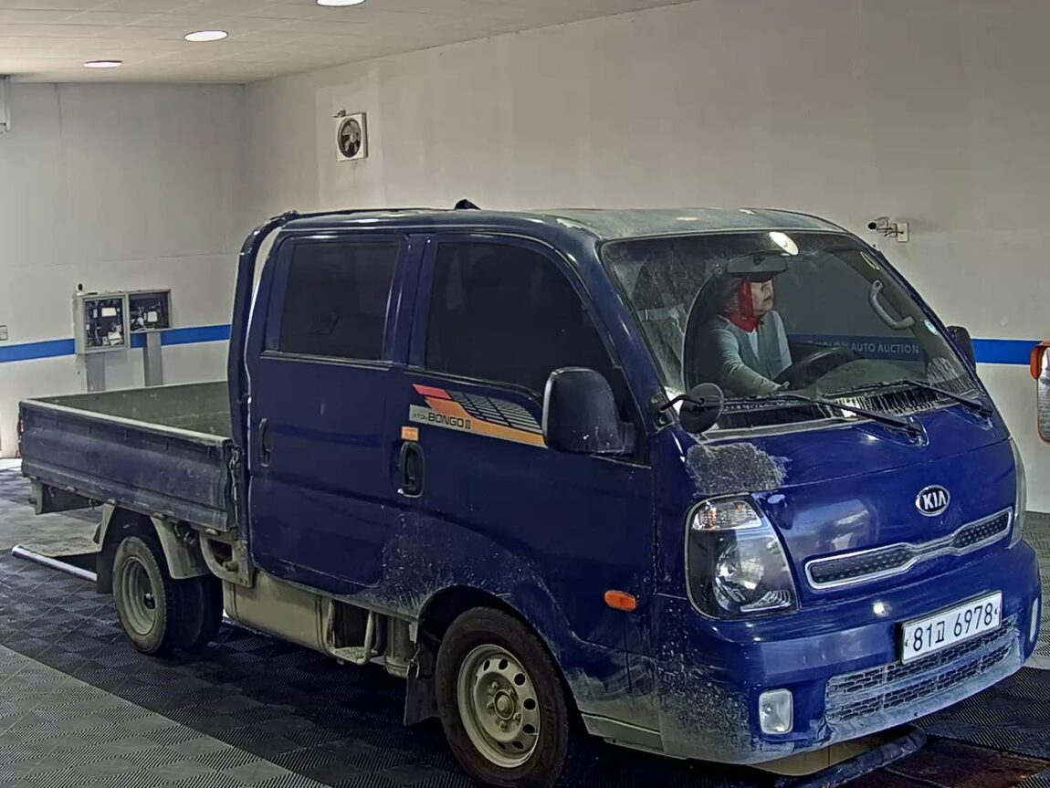 KIA BONGO III CARGO CRDi DOUBLE CAB EXTRA LONG WHEELBASE 2017 - zdjęcie 3