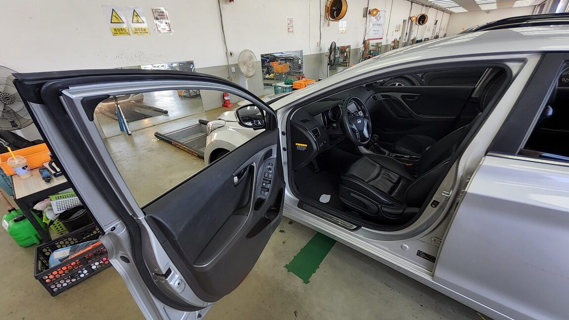 HYUNDAI THE NEW AVANTE MD 1.6 GDi STYLE 2014 - zdjęcie 2