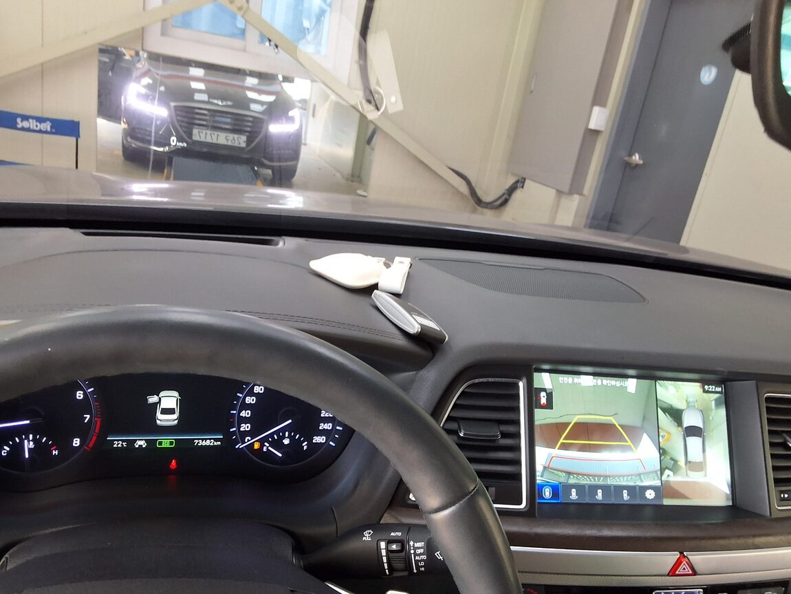 GENESIS G80 3.3 GDi AWD PRESTIGE 2019 - zdjęcie 25