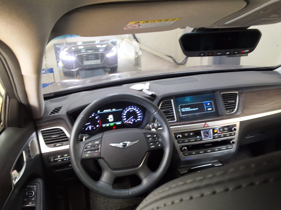 GENESIS G80 3.3 GDi AWD PRESTIGE 2019 - zdjęcie 12