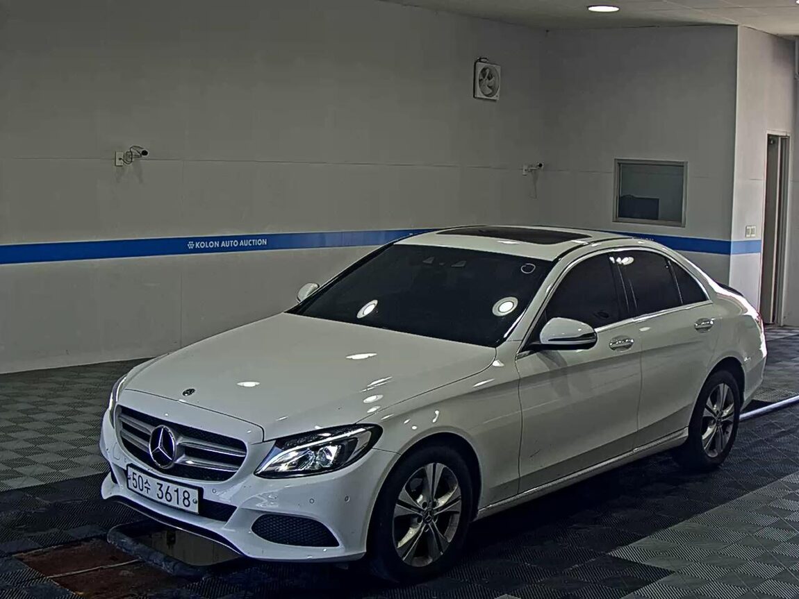 MERCEDES-BENZ C-CLASS (4TH GEN) C220 d 4MATIC 2018 - zdjęcie 2