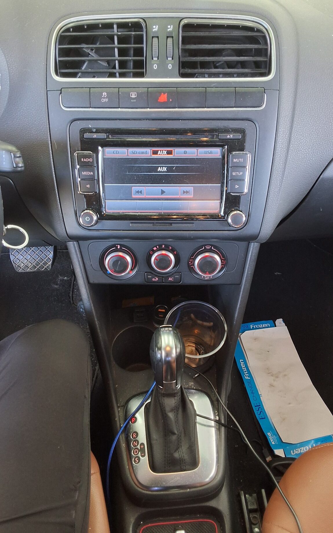 VOLKSWAGEN THE NEW POLO (5TH GEN) 1.6 TDI R LINE 2014 - zdjęcie 18
