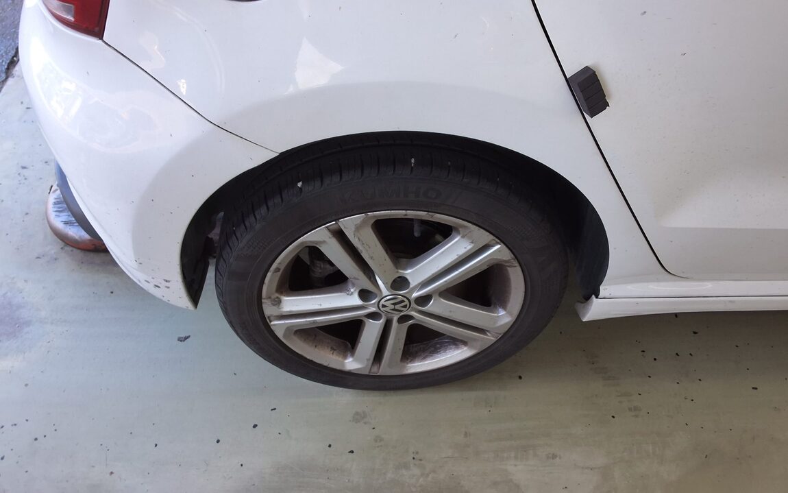 VOLKSWAGEN THE NEW POLO (5TH GEN) 1.6 TDI R LINE 2014 - zdjęcie 25