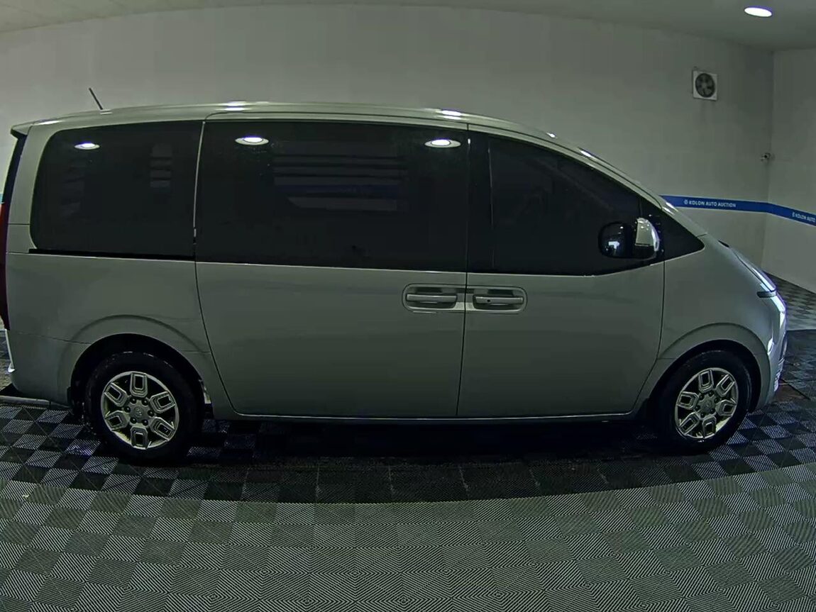 HYUNDAI STARIA 2.2 DIESEL CARGO 3-SEATER MODERN 2022 - zdjęcie 4