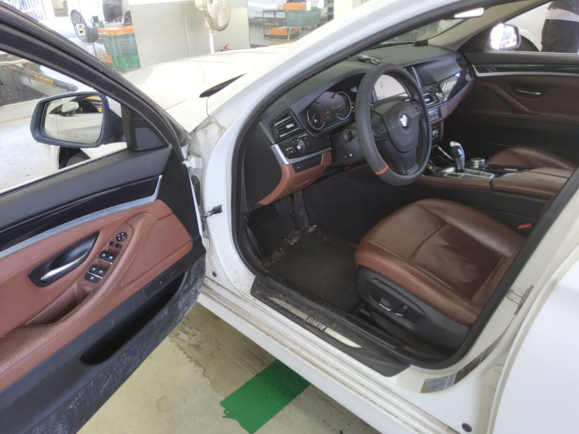 BMW 5 SERIES (6TH GEN) 520d xDRIVE 2015 - zdjęcie 10