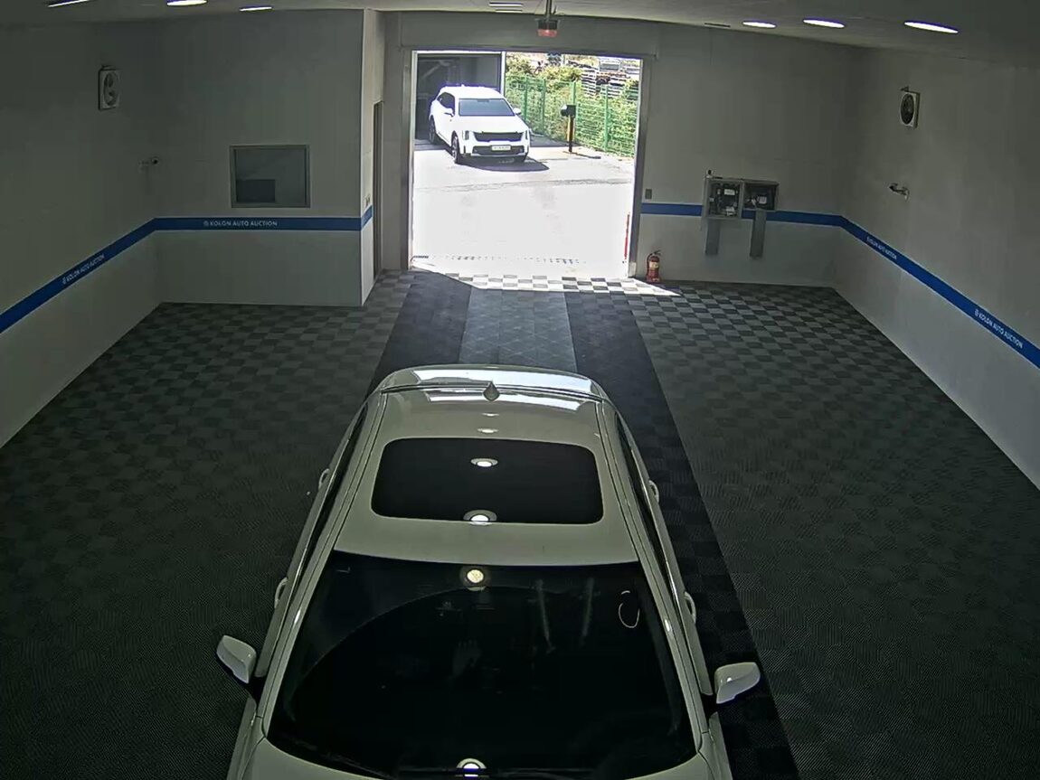 BMW 5 SERIES (6TH GEN) 520d xDRIVE 2015 - zdjęcie 7