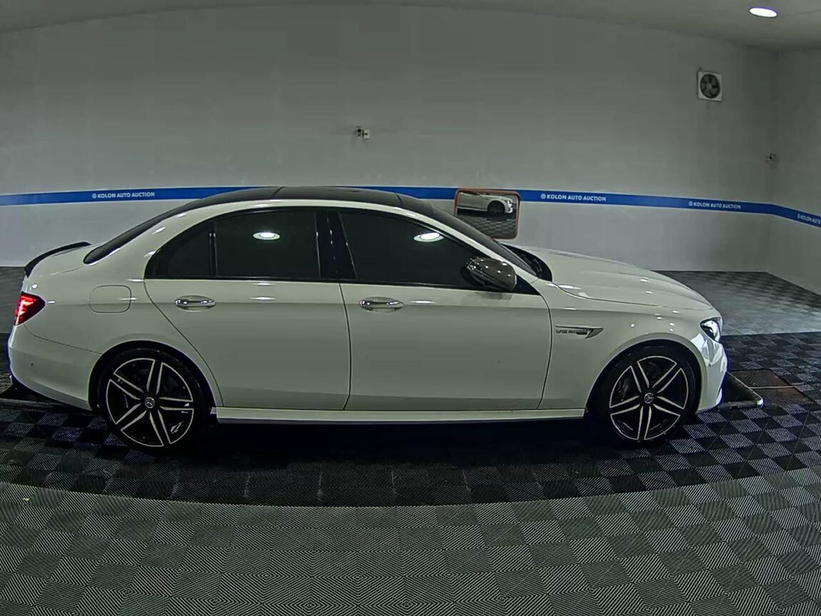MERCEDES-BENZ E-CLASS (5TH GEN) E63 AMG 4MATIC+ 2019 - zdjęcie 4