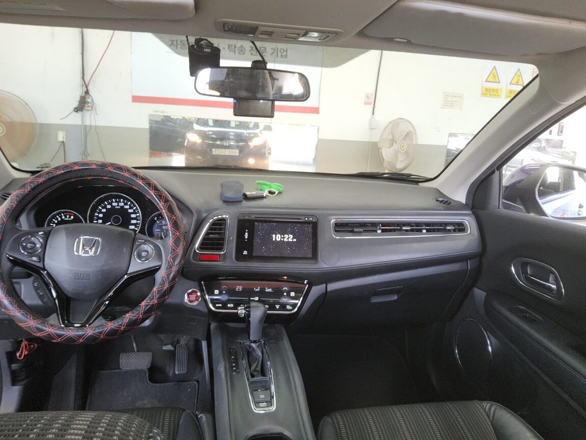 HONDA HR-V 1.8 2016 - zdjęcie 11