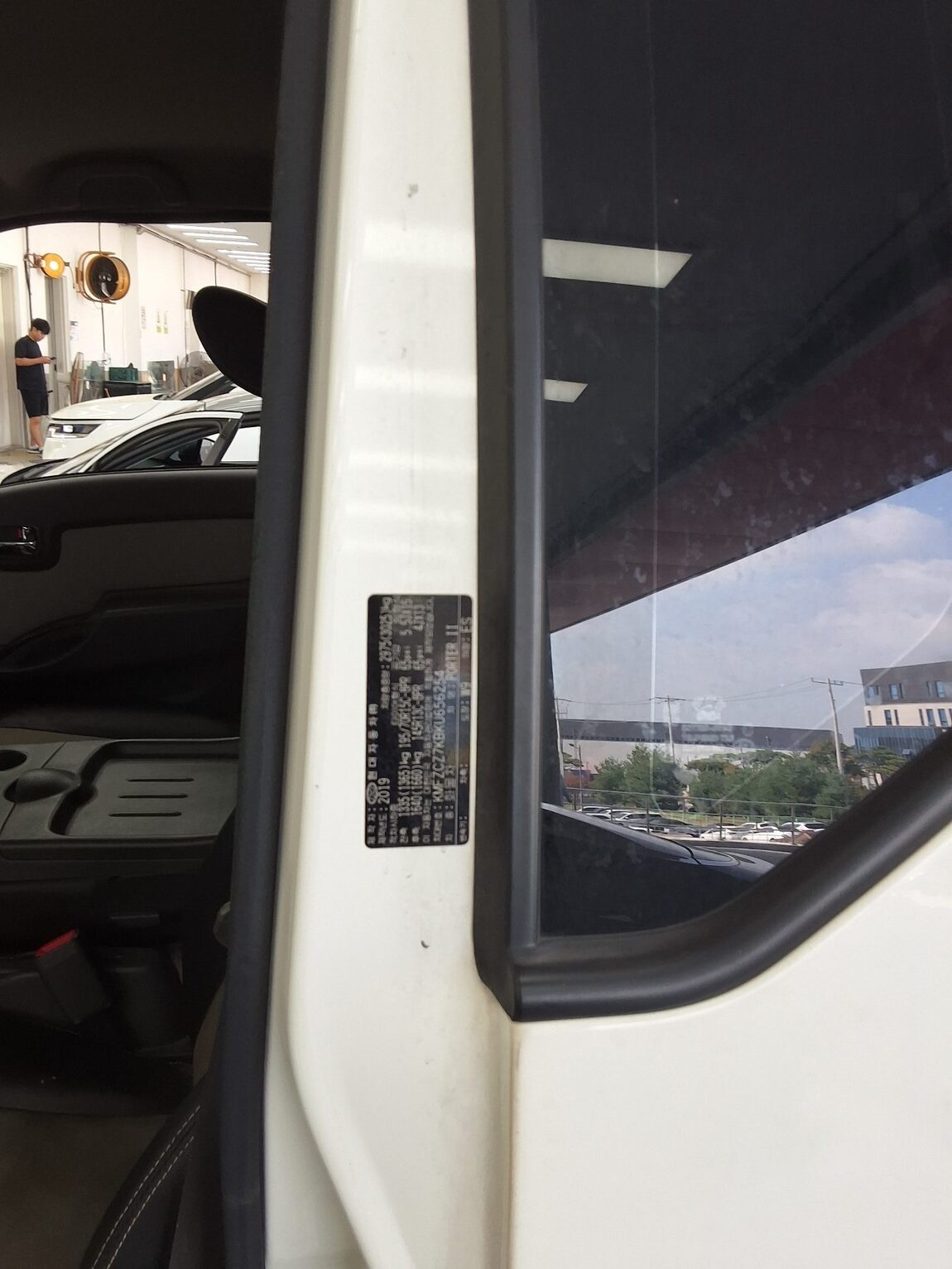 HYUNDAI PORTER II CRDi SUPER CAB EXTRA LONG WHEELBASE PREMIUM 2019 - zdjęcie 13