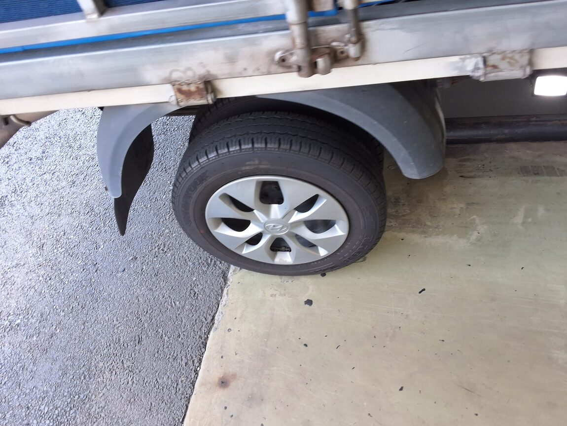 HYUNDAI PORTER II CRDi SUPER CAB EXTRA LONG WHEELBASE PREMIUM 2019 - zdjęcie 24