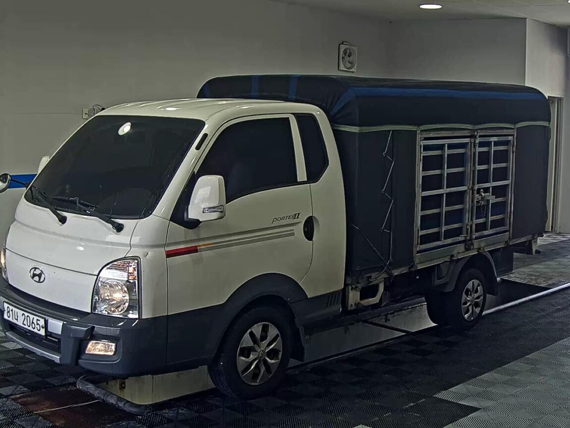 HYUNDAI PORTER II CRDi SUPER CAB EXTRA LONG WHEELBASE PREMIUM 2019 - zdjęcie 2