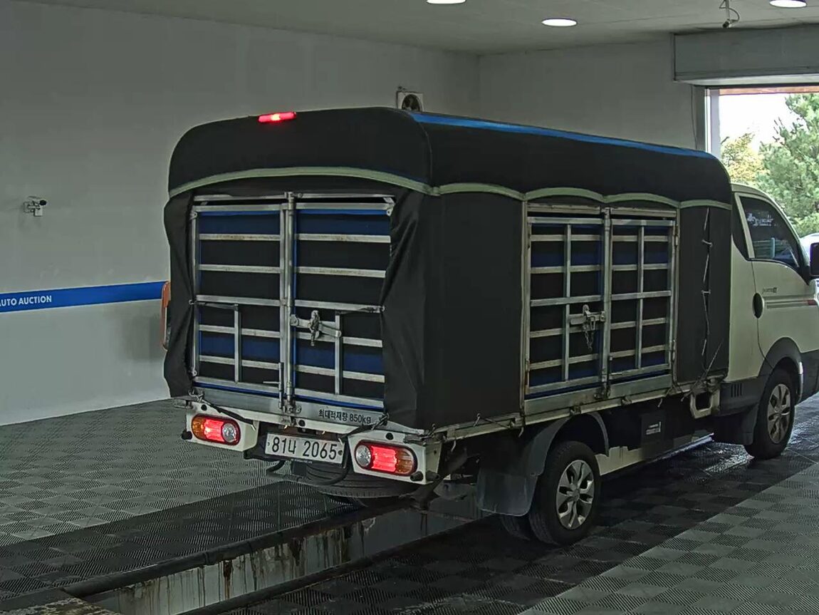 HYUNDAI PORTER II CRDi SUPER CAB EXTRA LONG WHEELBASE PREMIUM 2019 - zdjęcie 5