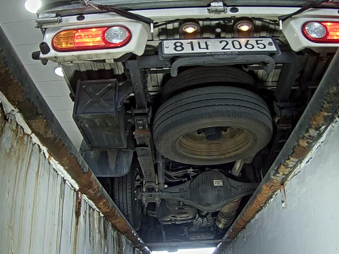 HYUNDAI PORTER II CRDi SUPER CAB EXTRA LONG WHEELBASE PREMIUM 2019 - zdjęcie 8
