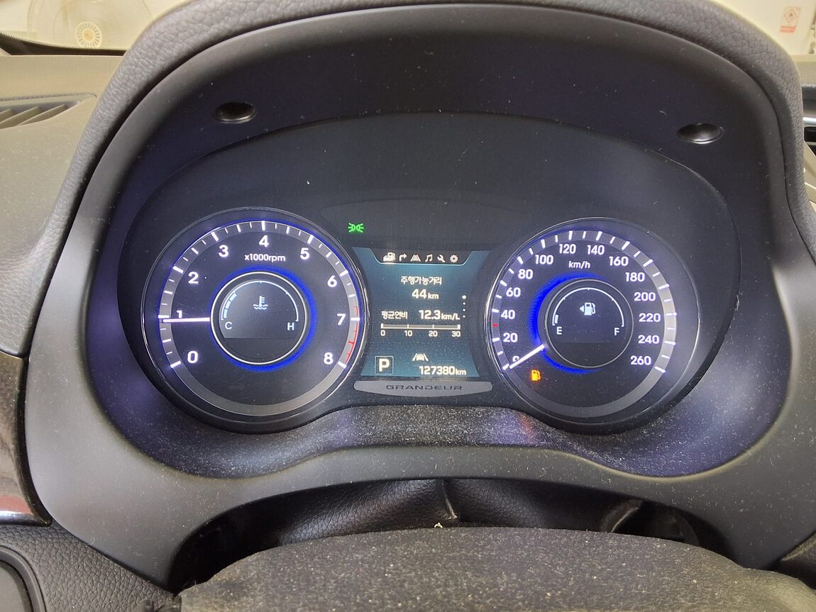HYUNDAI GRANDEUR HG HG 300 EXCLUSIVE 2015 - zdjęcie 9