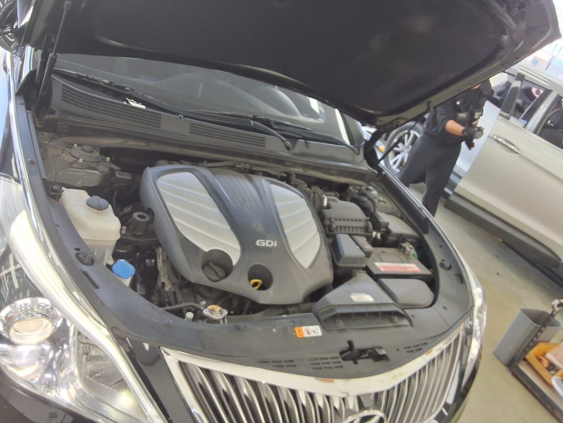 HYUNDAI GRANDEUR HG HG 300 EXCLUSIVE 2015 - zdjęcie 21