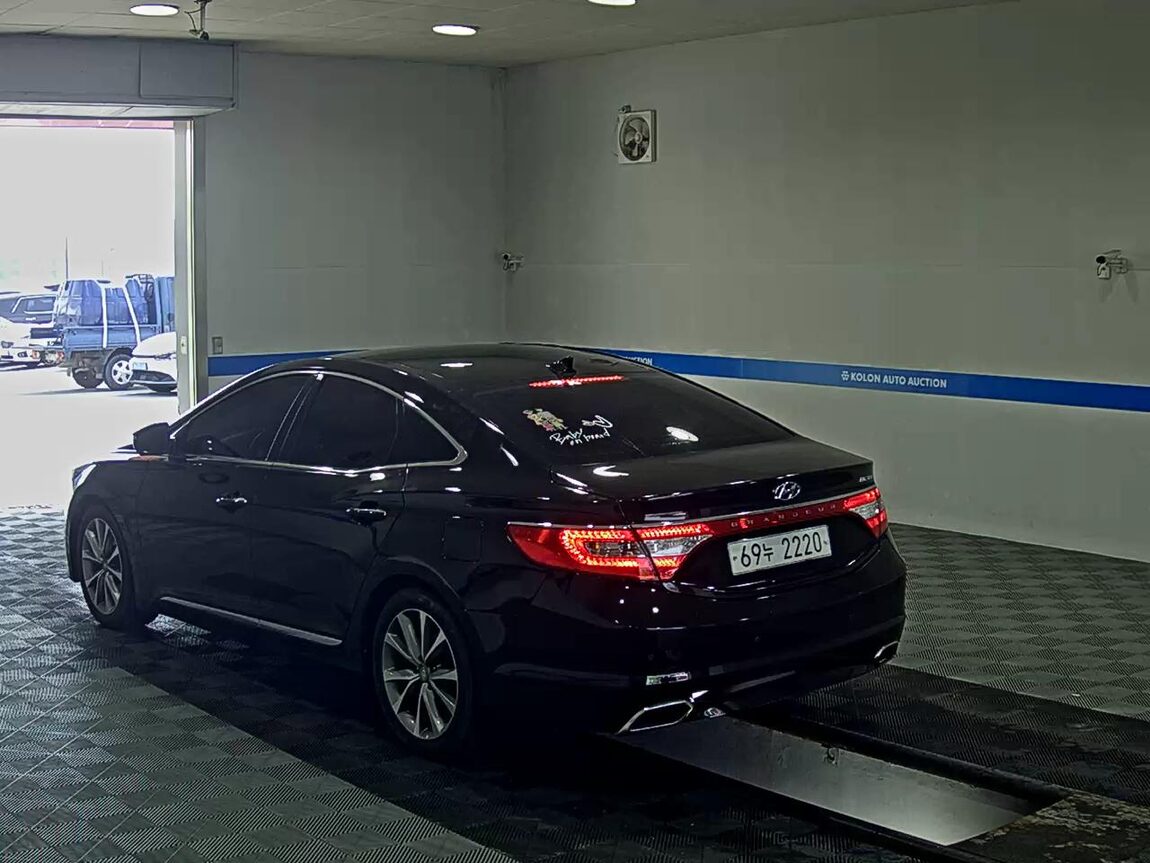 HYUNDAI GRANDEUR HG HG 300 EXCLUSIVE 2015 - zdjęcie 6