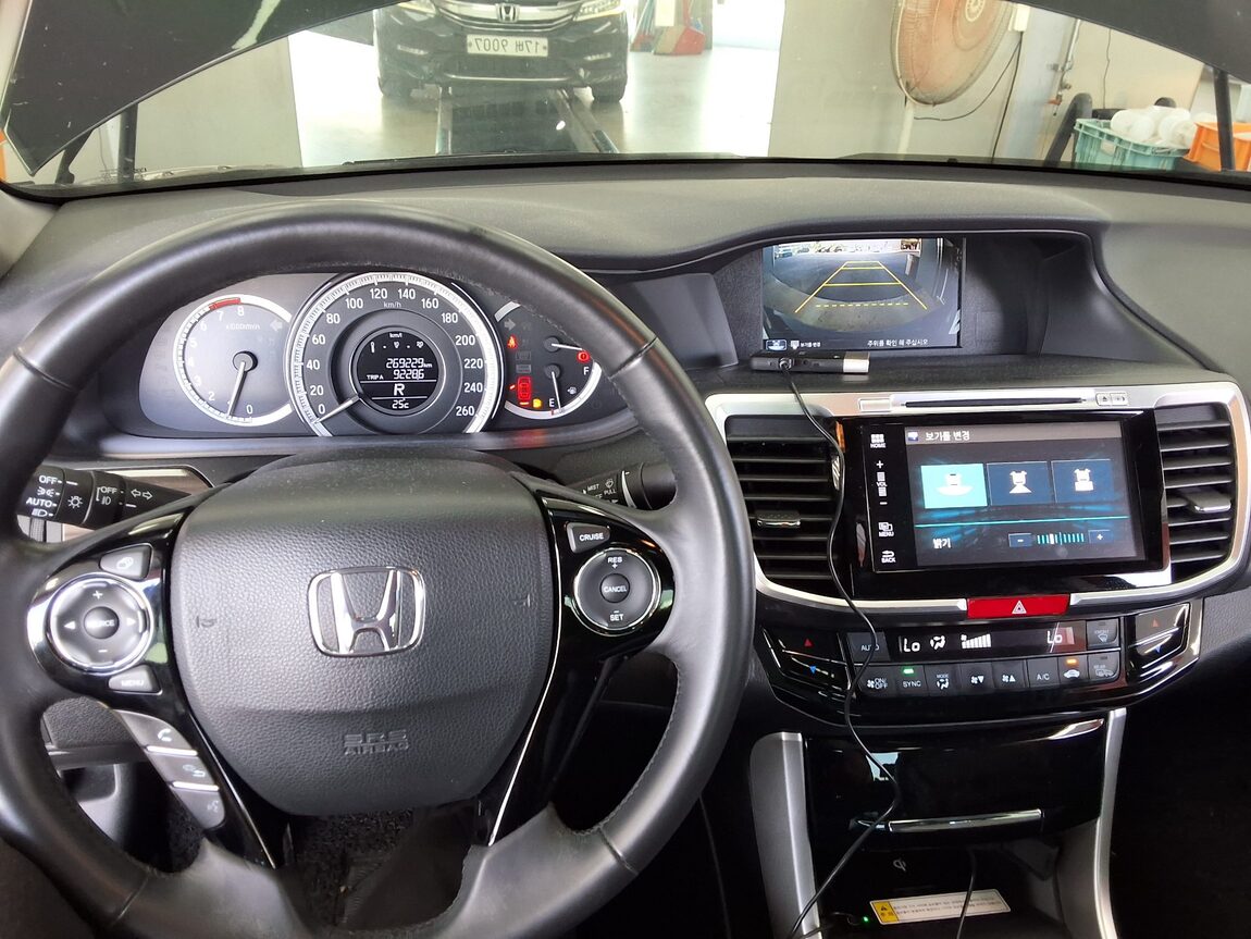 HONDA ACCORD (9TH GEN) 2.4 EX-L 2017 - zdjęcie 18