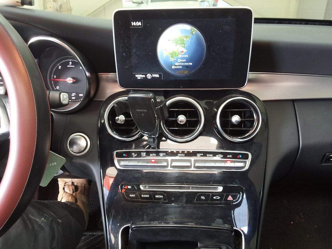 MERCEDES-BENZ C-CLASS (4TH GEN) C220 CDI BLUETEC PANORAMIC SUNROOF 2015 - zdjęcie 24