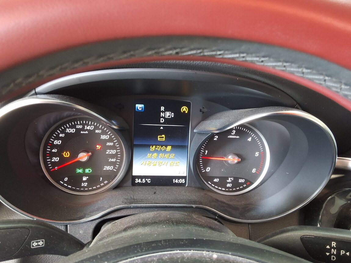 MERCEDES-BENZ C-CLASS (4TH GEN) C220 CDI BLUETEC PANORAMIC SUNROOF 2015 - zdjęcie 29