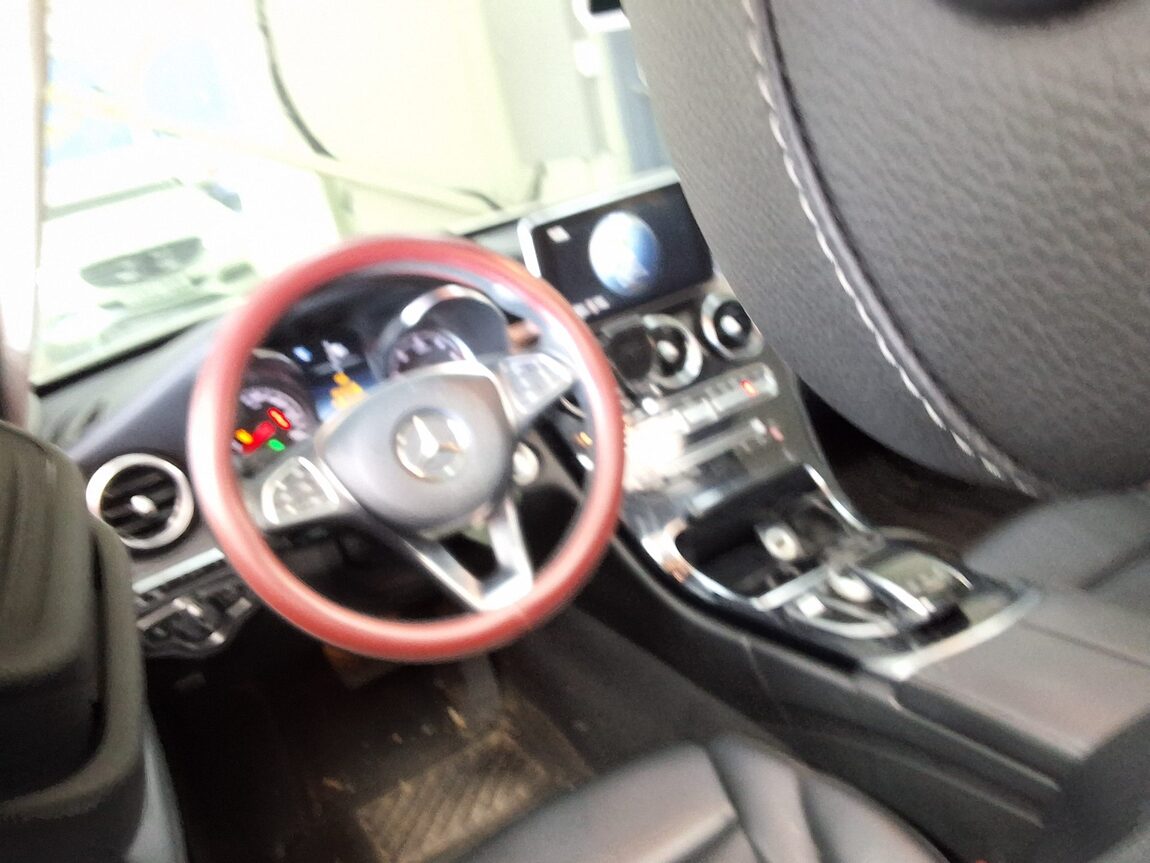 MERCEDES-BENZ C-CLASS (4TH GEN) C220 CDI BLUETEC PANORAMIC SUNROOF 2015 - zdjęcie 12