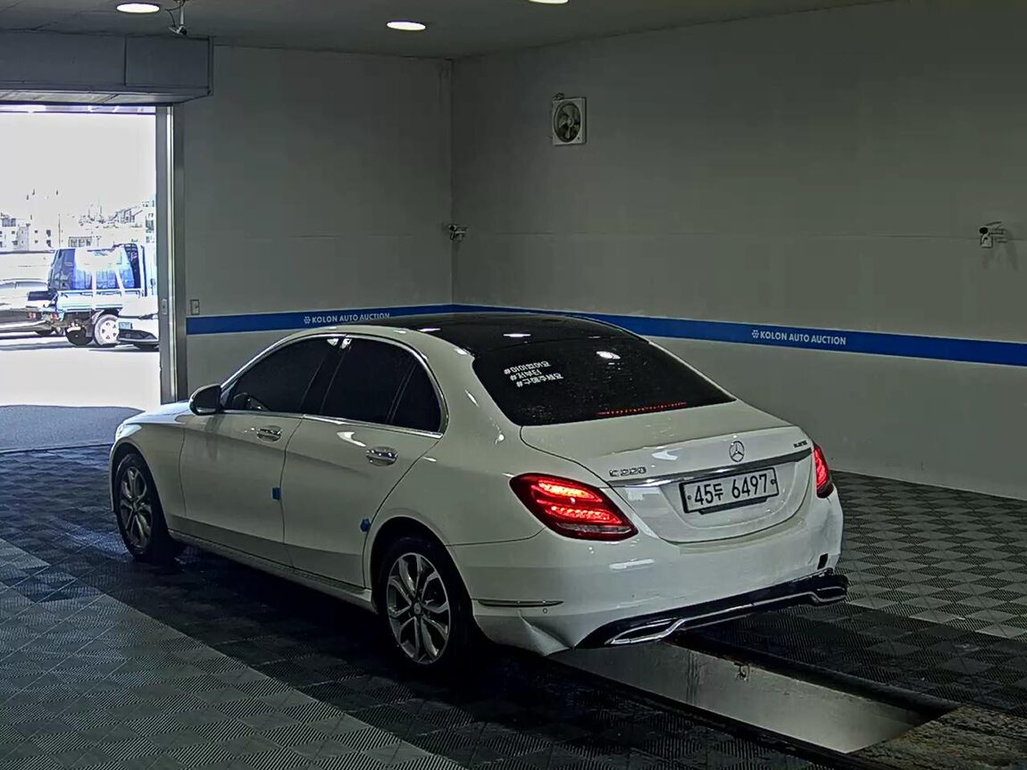 MERCEDES-BENZ C-CLASS (4TH GEN) C220 CDI BLUETEC PANORAMIC SUNROOF 2015 - zdjęcie 6