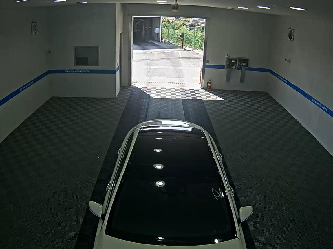 MERCEDES-BENZ C-CLASS (4TH GEN) C220 CDI BLUETEC PANORAMIC SUNROOF 2015 - zdjęcie 7