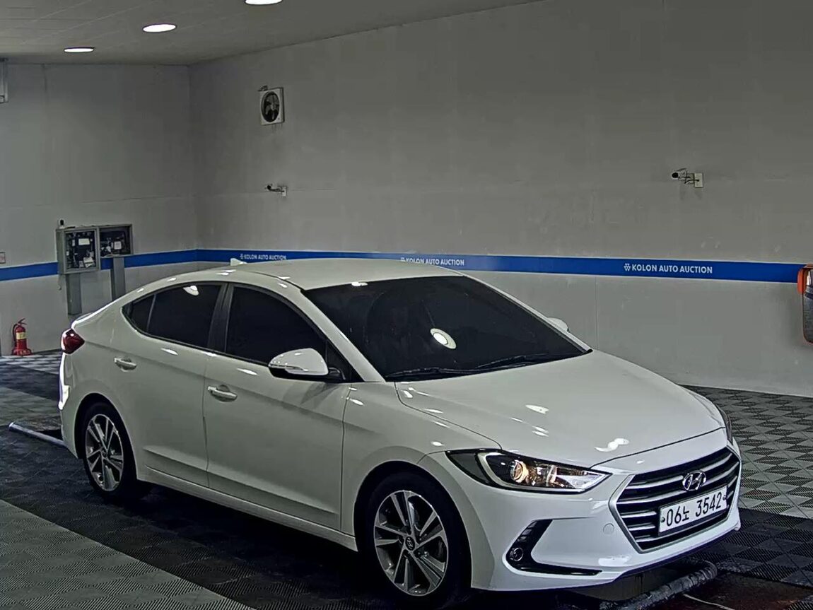 HYUNDAI AVANTE AD 1.6 GDi VALUE PLUS 2018 - zdjęcie 3