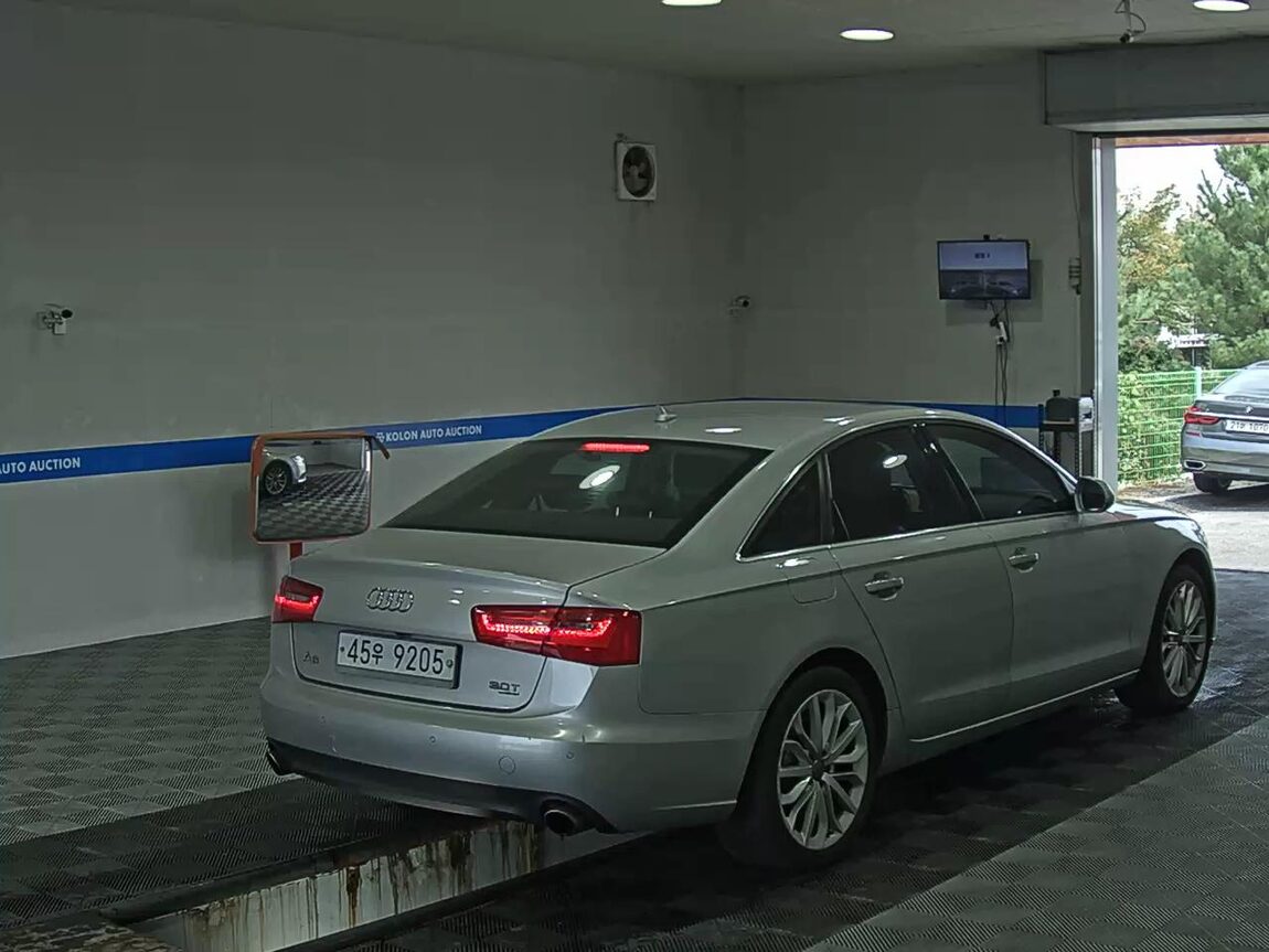 AUDI A6 (4TH GEN) 3.0 TFSI QUATTRO DYNAMIC 2012 - zdjęcie 5