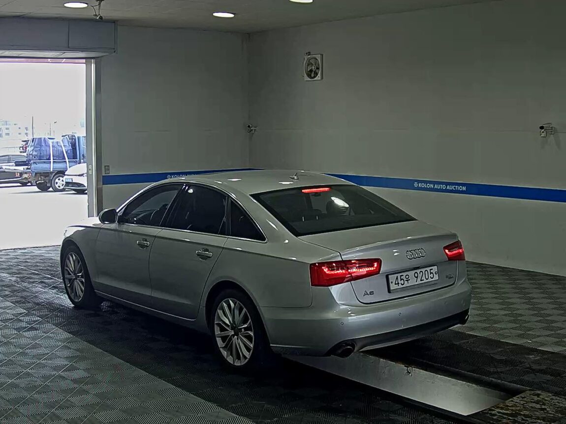 AUDI A6 (4TH GEN) 3.0 TFSI QUATTRO DYNAMIC 2012 - zdjęcie 6