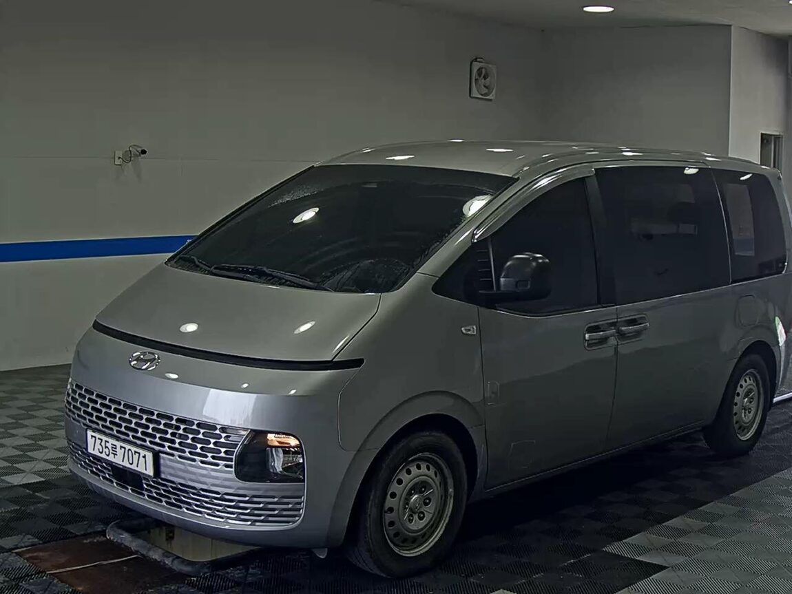 HYUNDAI STARIA 2.2 DIESEL TOURER 11-SEATER 2WD SMART 2022 - zdjęcie 2
