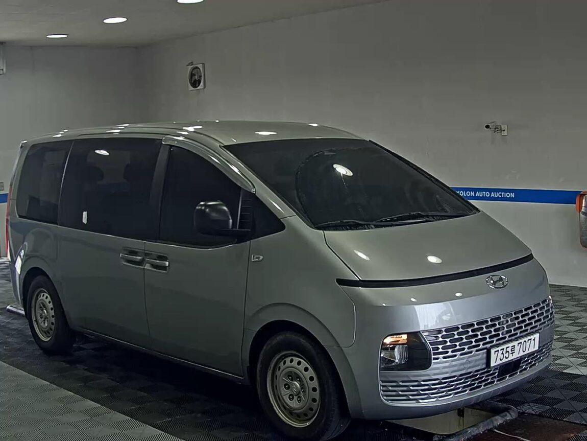 HYUNDAI STARIA 2.2 DIESEL TOURER 11-SEATER 2WD SMART 2022 - zdjęcie 3