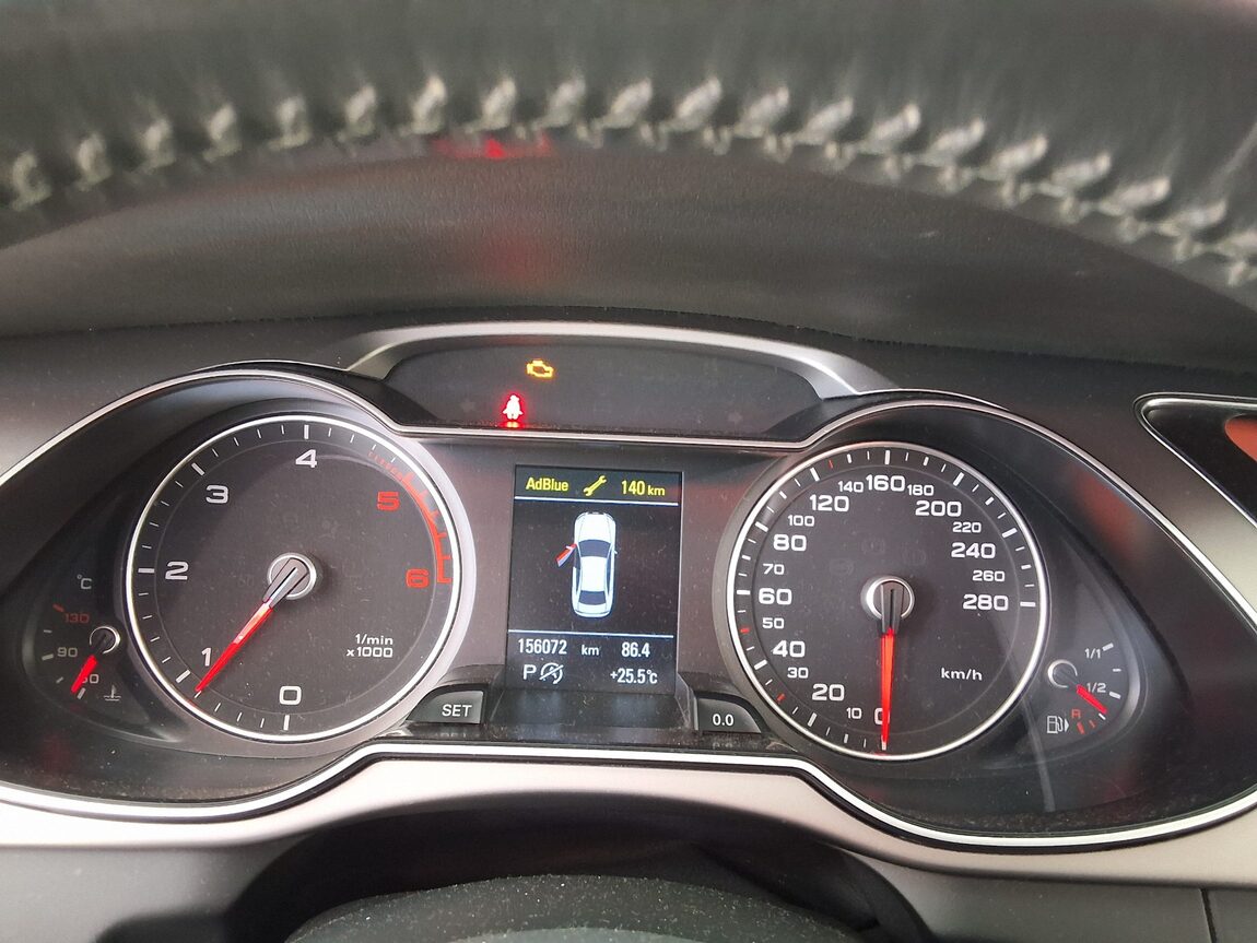 AUDI A4 (4TH GEN) 30 TDI DYNAMIC 2015 - zdjęcie 10