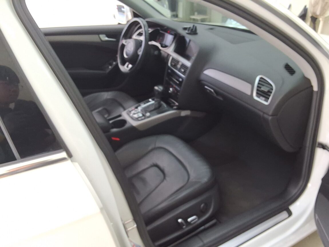 AUDI A4 (4TH GEN) 30 TDI DYNAMIC 2015 - zdjęcie 15