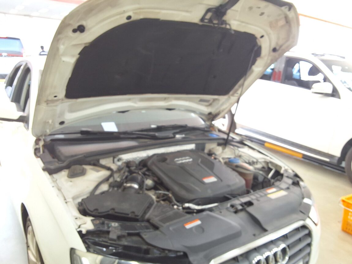 AUDI A4 (4TH GEN) 30 TDI DYNAMIC 2015 - zdjęcie 18