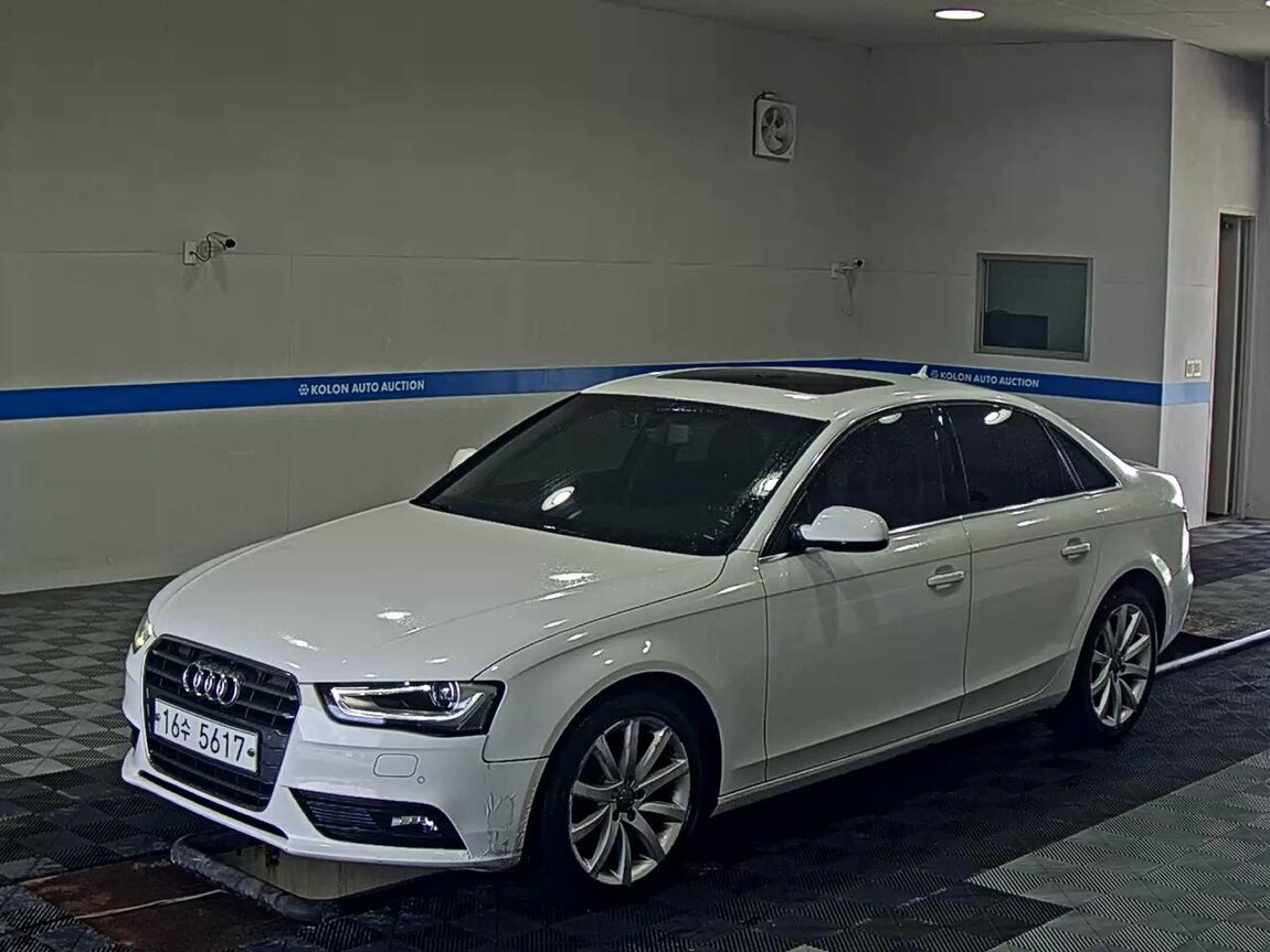 AUDI A4 (4TH GEN) 30 TDI DYNAMIC 2015 - zdjęcie 2