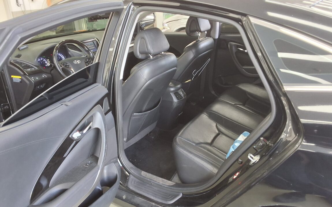 HYUNDAI GRANDEUR HG HG 300 NOBLE 2012 - zdjęcie 12