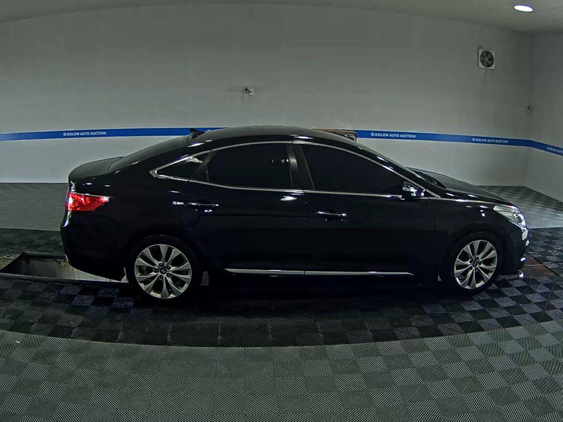 HYUNDAI GRANDEUR HG HG 300 NOBLE 2012 - zdjęcie 4