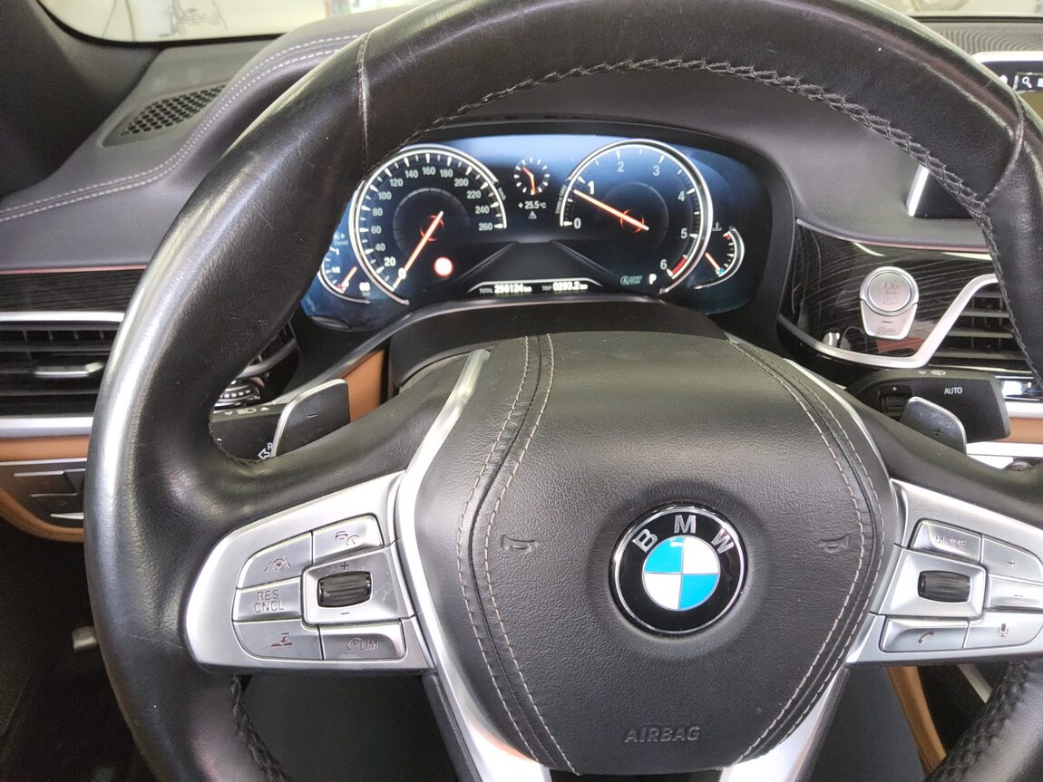 BMW 7 SERIES (6TH GEN) 730d xDRIVE M SPORT PACK 2018 - zdjęcie 17