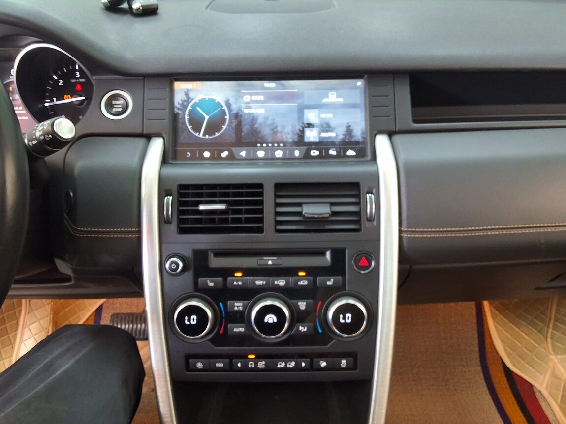 LAND ROVER DISCOVERY SPORT 2.0 TD4 HSE LUXURY 2018 - zdjęcie 24
