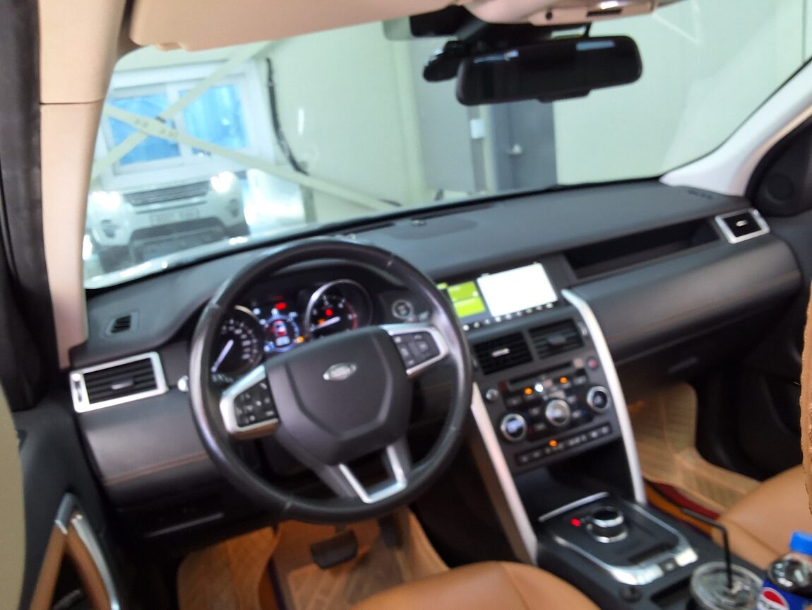 LAND ROVER DISCOVERY SPORT 2.0 TD4 HSE LUXURY 2018 - zdjęcie 12
