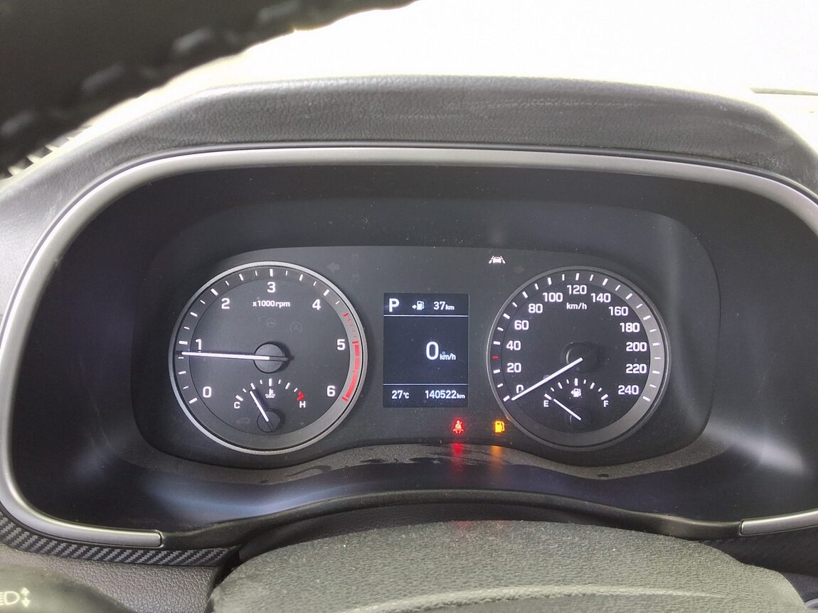 HYUNDAI NEW TUCSON 1.6 DIESEL 2WD MODERN 2019 - zdjęcie 9